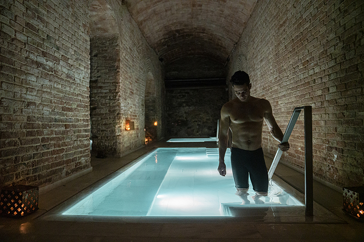 Thermal Bath And 30 Min Relaxing Massage Aire Ancient Baths Barcelona